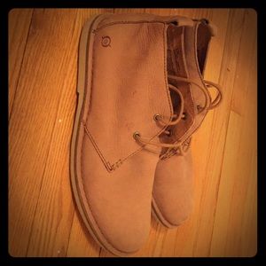Born Chukka/Desert Boot Shoes